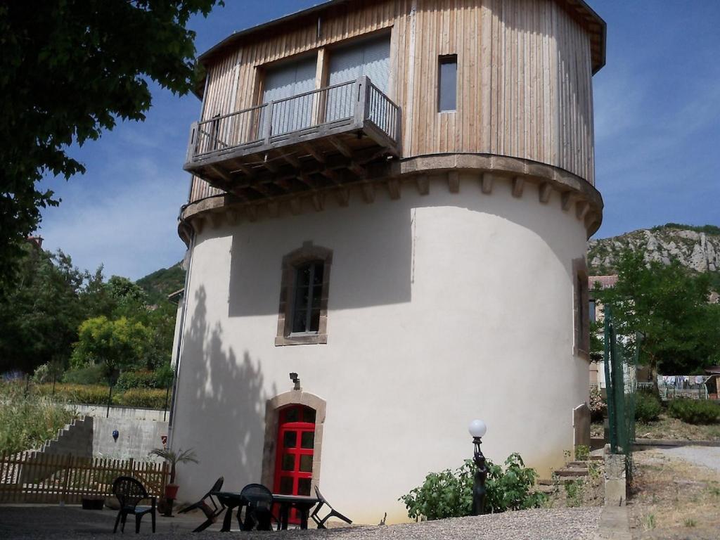 Chateau D'Eau Logement Insolite Tournemire  Екстериор снимка